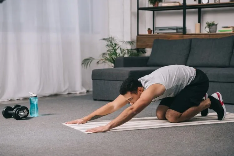 Cosa fare per alleviare il dolore della sciatica? Stretching Sciatica